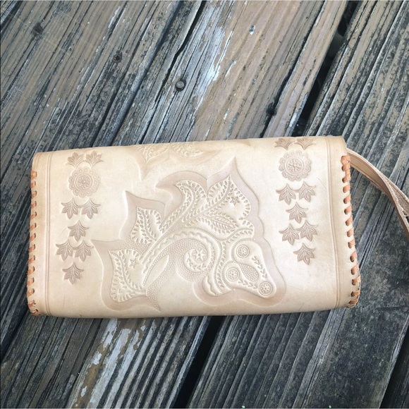 Tooled Leather Floral Purse Brown Tan Bag Wristlet Clutch Vintage 70s 80s